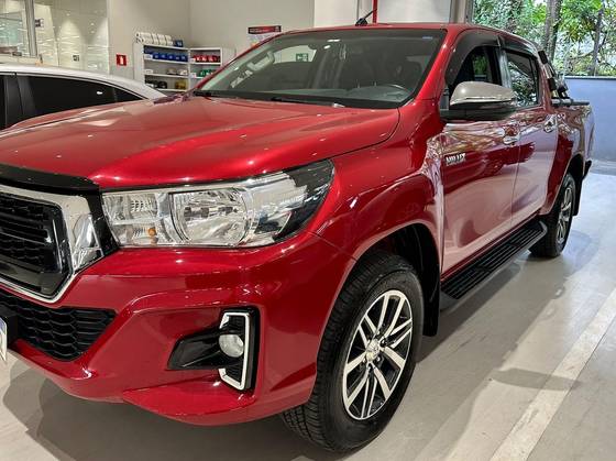 TOYOTA HILUX 2.8 SRV 4X4 CD 16V DIESEL 4P AUTOMÁTICO TOYOTA HILUX 2.8 SRV 4X4 CD 16V DIESEL 4P AUTOMÁTICO